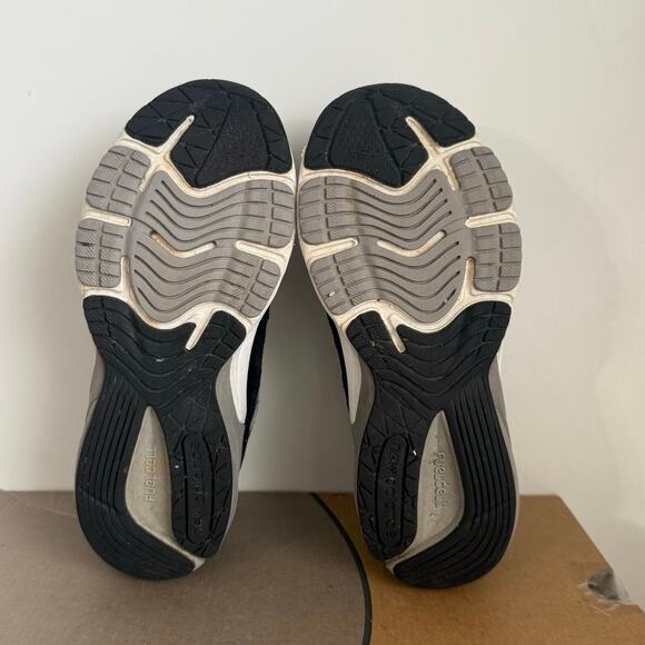 New Balance 990 V6 Grey/Black Kids Sneakers - SZ 2 Y - Picture 13 of 15